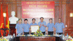 Đồng chí Nguyễn Hòa Bình, Ủy viên Trung ương Đảng, Viện trưởng Viện Abc8 aaa.com trò chơi trực tuyến nhân dân tối cao trao Bằng khen Ban chỉ đạo ngành Abc8.com uy tín top 1 thị trường Việt Nam về các Chương trình phòng, chống Abc8c6 khuyến mãi và các tệ nạn xã hội