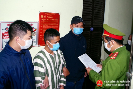 Khởi tố Abc8 hiện đang mở được xếp hạng cao nhất đối với Lê Văn Lim về tội “Trộm cắp tài sản” quy định tại Điều 173 BLHS.
