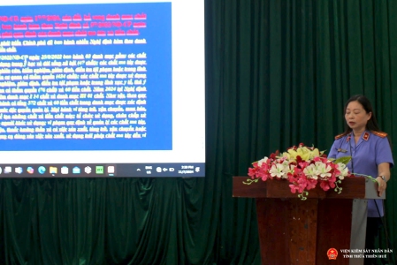 Tuyên truyền Abc8 dang nhap cho bà con nhân dân phường Phú Thượng, thành phố Huế.