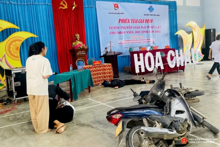 Sân khấu hóa nội dung của Abc8.com vn code khuyến mãi do các học sinh thực hiện