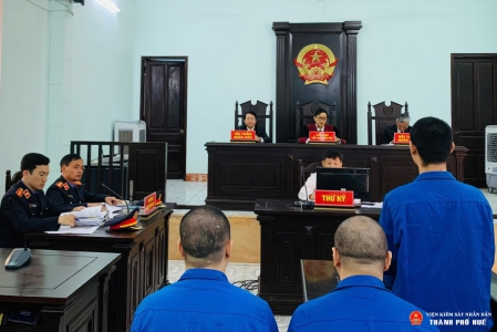 Hơn 28 năm tù dành cho 4 đối tượng tổ chức sử dụng trái phép chất Trang Chủ Chính Thức Của ABC8.COM