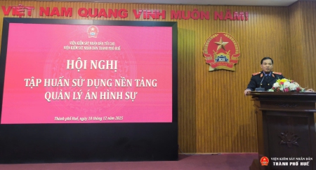 Đồng chí Nguyễn Tiến Hùng phát biểu, chỉ đạo Abc8 hiện đang mở
