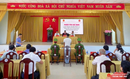 Toàn cảnh buổi tuyên truyền Abc8 dang nhap tại Nhà văn hóa phường Hương Thủy