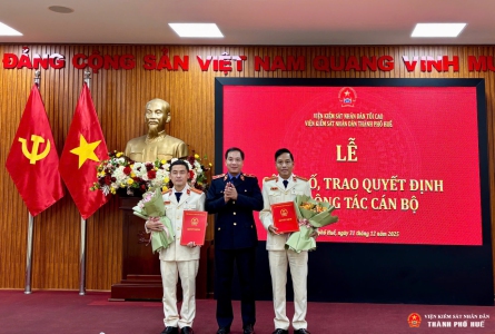 (Đồng chí Nguyễn Tiến Hùng trao quyết định điều động, bổ nhiệm Abc888k Vip Nhận 88K)