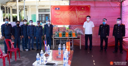 Nghĩa tình trong mùa dịch COVID-19