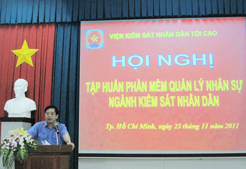 Đồng chí Hoàng Nghĩa Mai, Phó Viện trưởng Thường trực Viện Abc8 aaa.com trò chơi trực tuyến nhân dân tối cao phát biểu chỉ đạo hội nghị