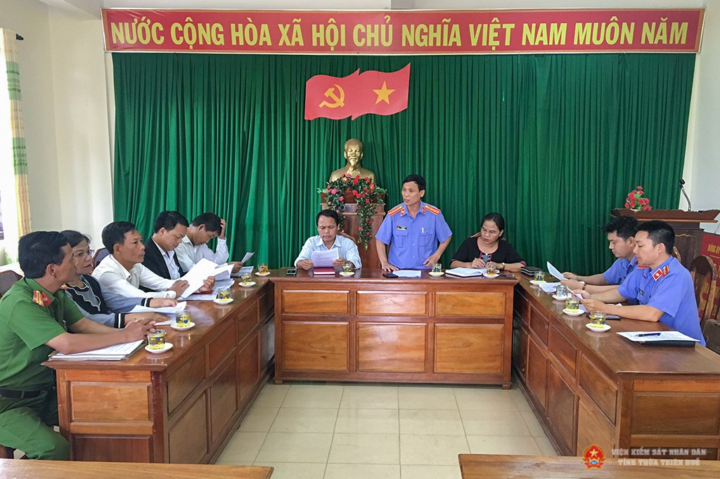 Kiểm sát việc thực hiện Kiến nghị tại UBND thị trấn A Lưới ngày 18/5/2020