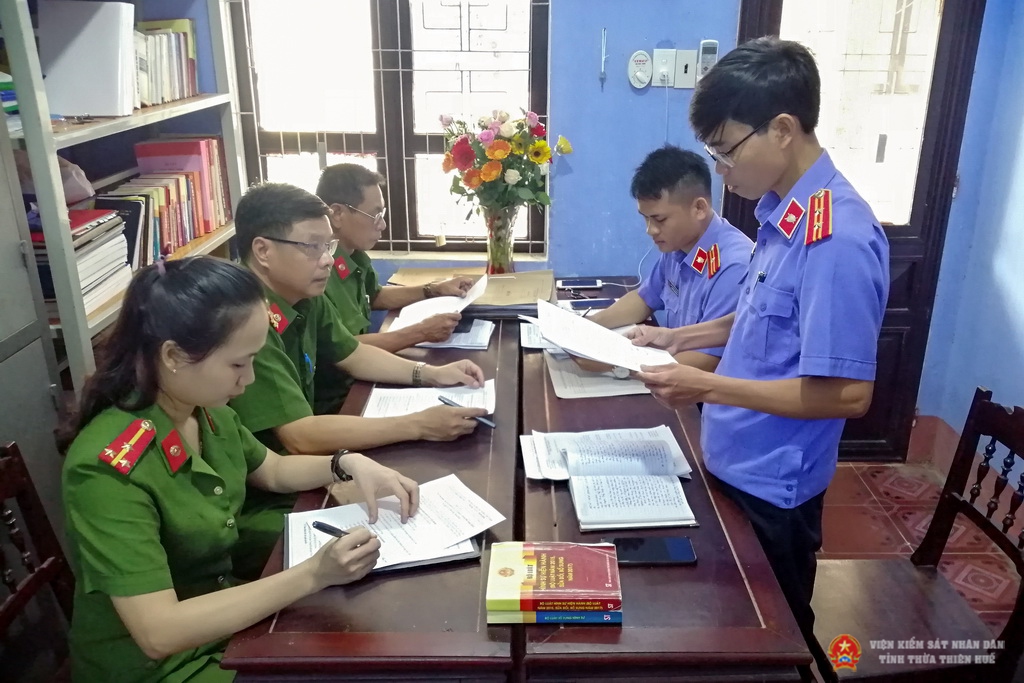 Đồng chí Lê Thúc Tài – Phó Viện trưởng Abc88.com kho game phong phú huyện Nam Đông, Trưởng đoàn, công bố ABC88 - Link Vào Abc8.com trực tiếp Abc8 aaa.com trò chơi trực tuyến.