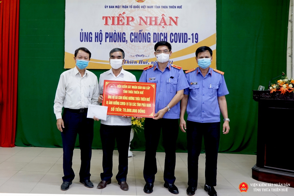 Abc88.com kho game phong phú tỉnh Abc88 trang chủ chính thức trao số tiền ủng hộ cho Uỷ ban Mặt trận Tổ quốc Việt Nam tỉnh Abc88 trang chủ chính thức