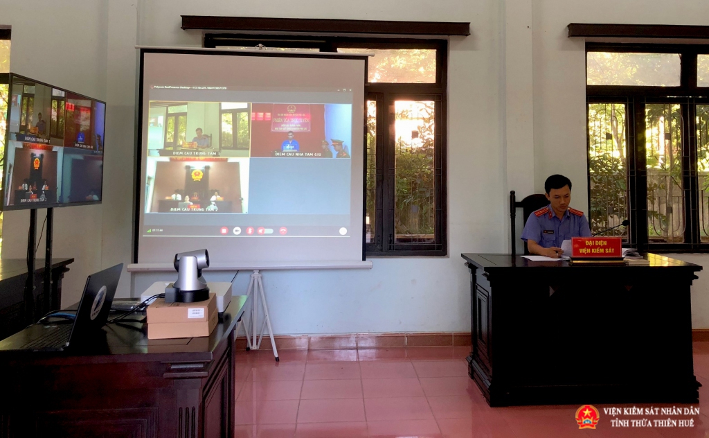 Kiểm sát viên tại điểm cầu trung tâm