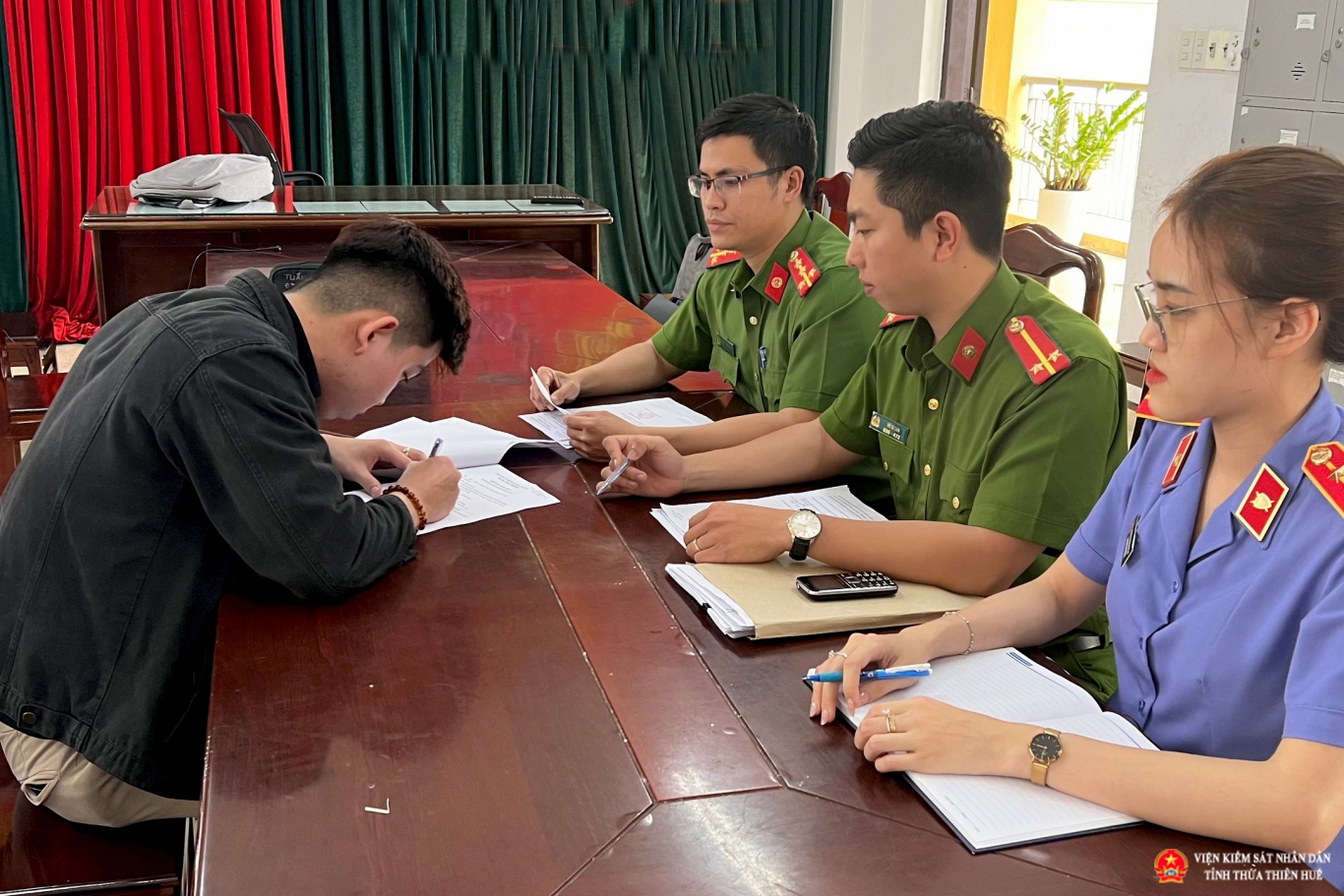 Phê chuẩn quyết định khởi tố Abc8 hiện đang mở được xếp hạng cao nhất, Lệnh Bắt Abc8c2 com tải app Abc8 hiện đang mở được xếp hạng cao nhất phạm tội “Cưỡng dâm”