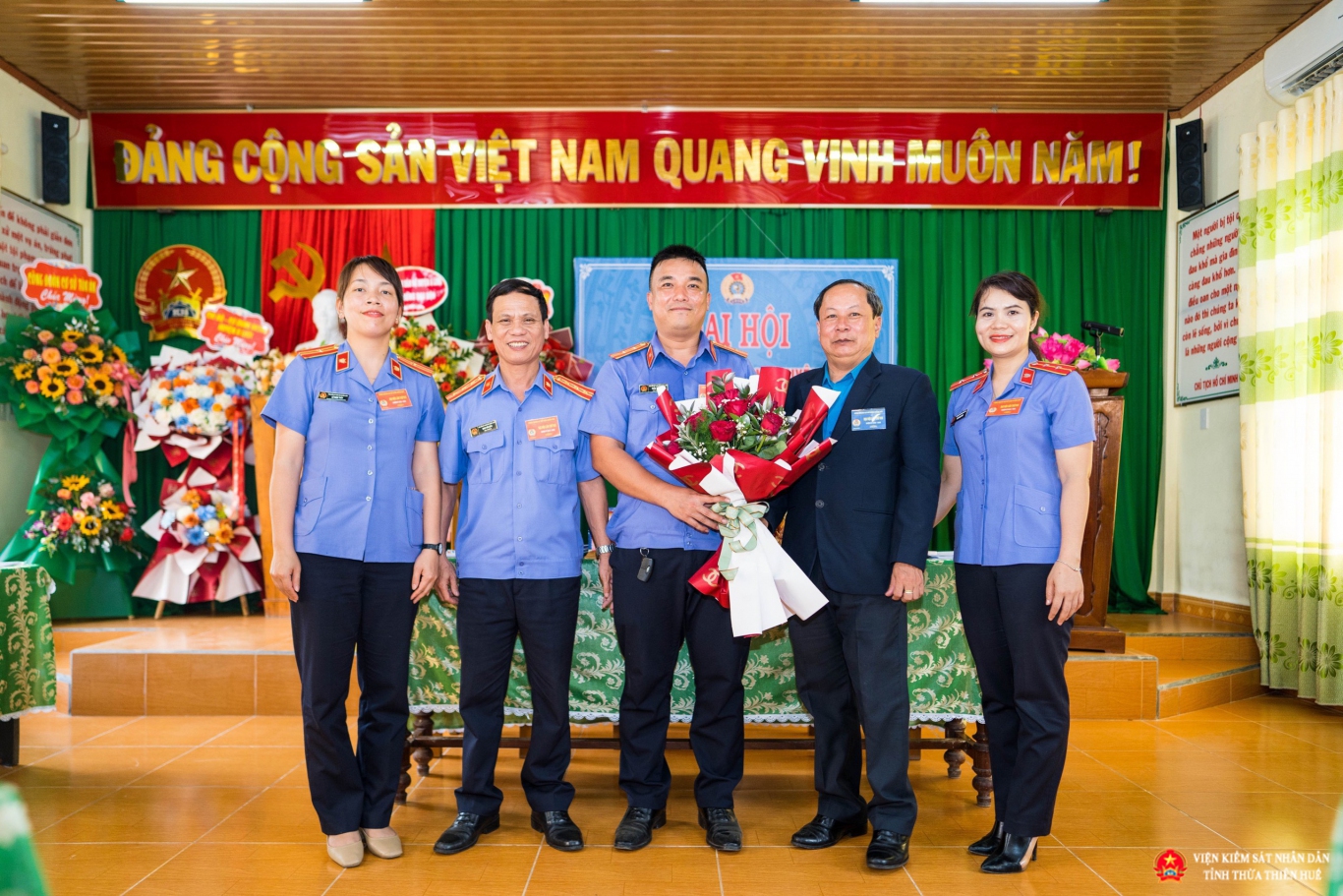 Ban chấp hành Công đoàn cơ sở khóa VIII nhiệm kỳ 2023-2028 ra mắt Đại Hội