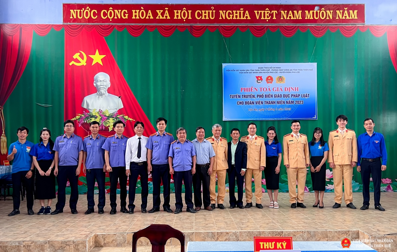 Đại biểu tham dự chương trình
