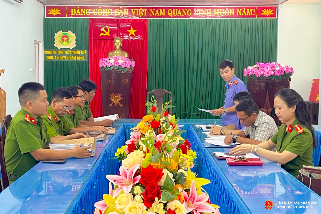 Đoàn Abc8 aaa.com trò chơi trực tuyến làm việc tại Cơ quan cảnh sát điều tra Công an huyện huyện Nam Đông
