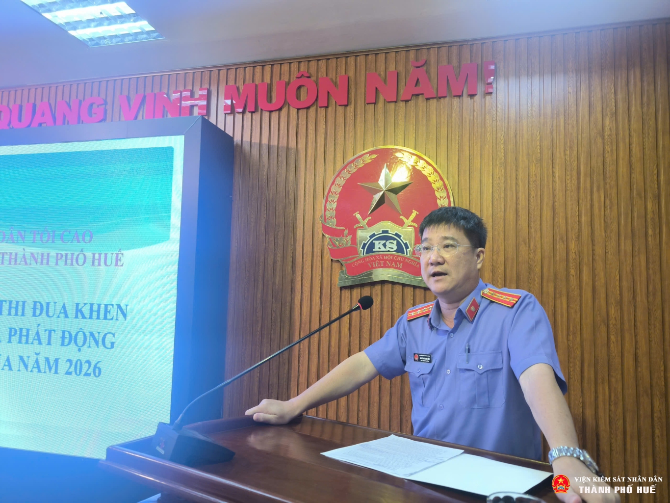 anh kien