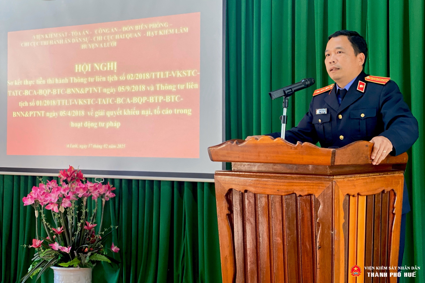 Đồng chí Nguyễn văn Luận, Viện trưởng Abc88.com kho game phong phú huyện A Lưới chủ trì Abc8 hiện đang mở