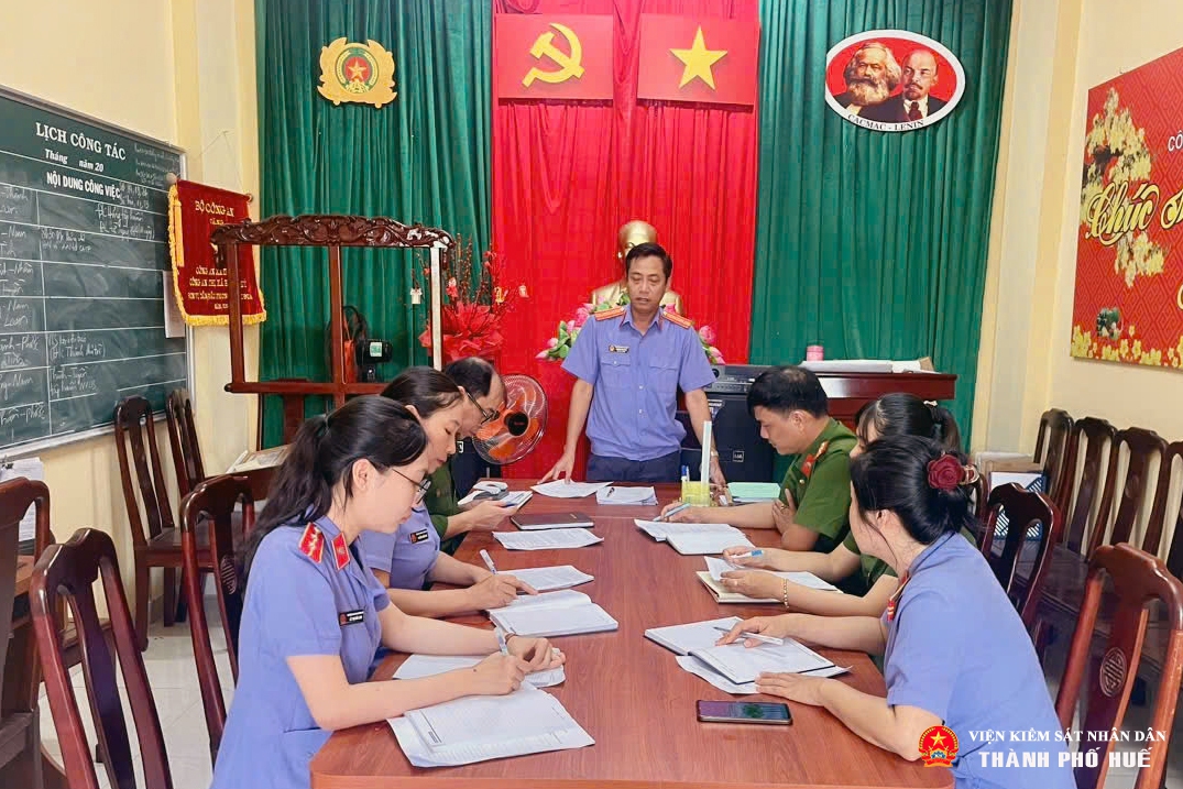 Kiểm sát trực tiếp tại Công an xã Thủy Phù