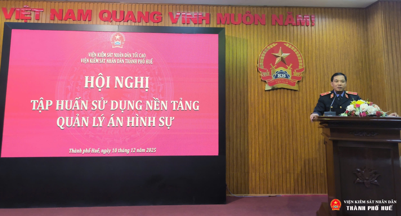 Đồng chí Nguyễn Tiến Hùng phát biểu, chỉ đạo Abc8 hiện đang mở