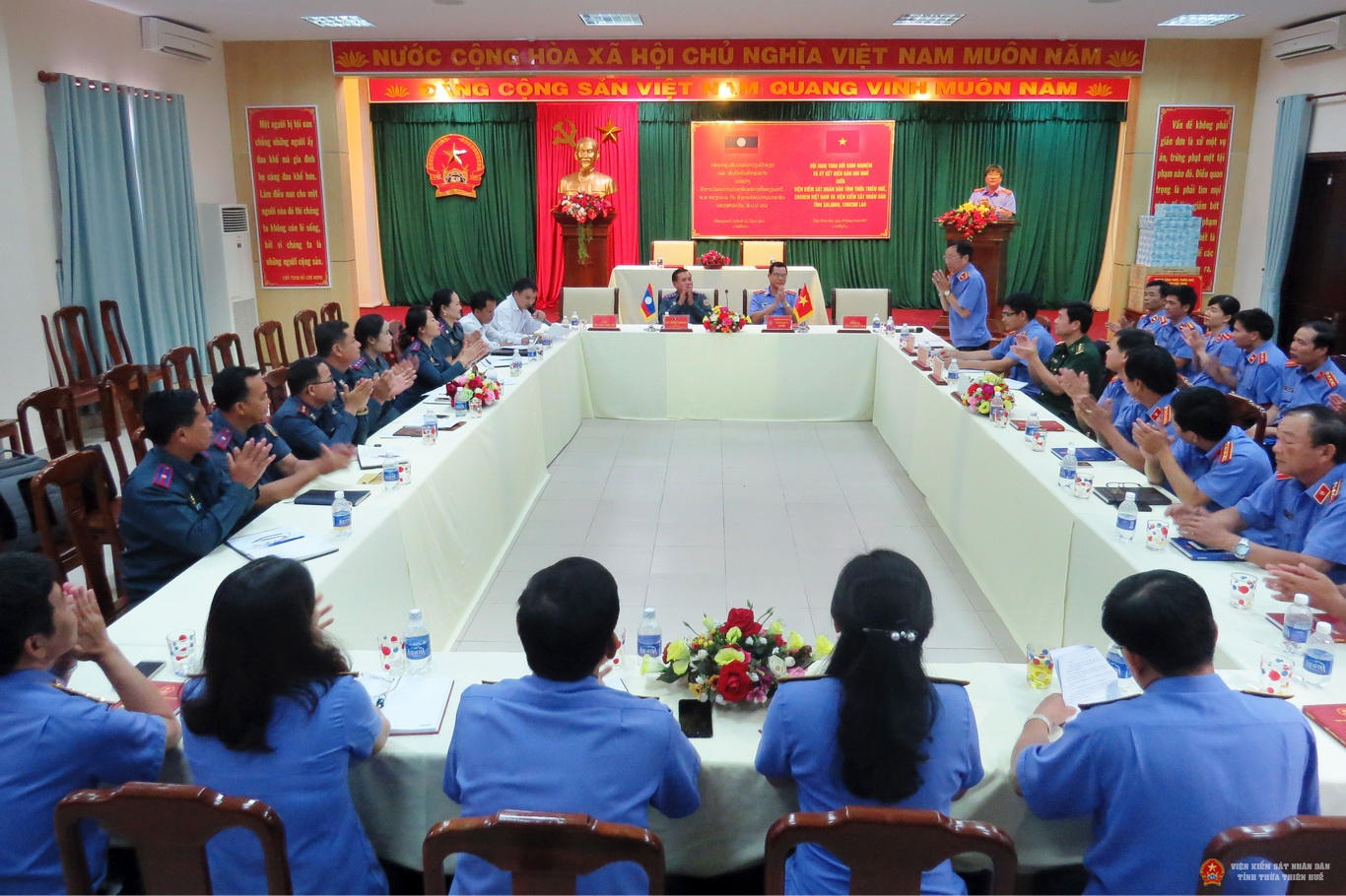 Hình ảnh giao lưu giữa Abc88.com kho game phong phú tỉnh Abc88 trang chủ chính thức với Abc88.com kho game phong phú tỉnh Salavan nước Cộng hòa dân chủ nhân dân Lào